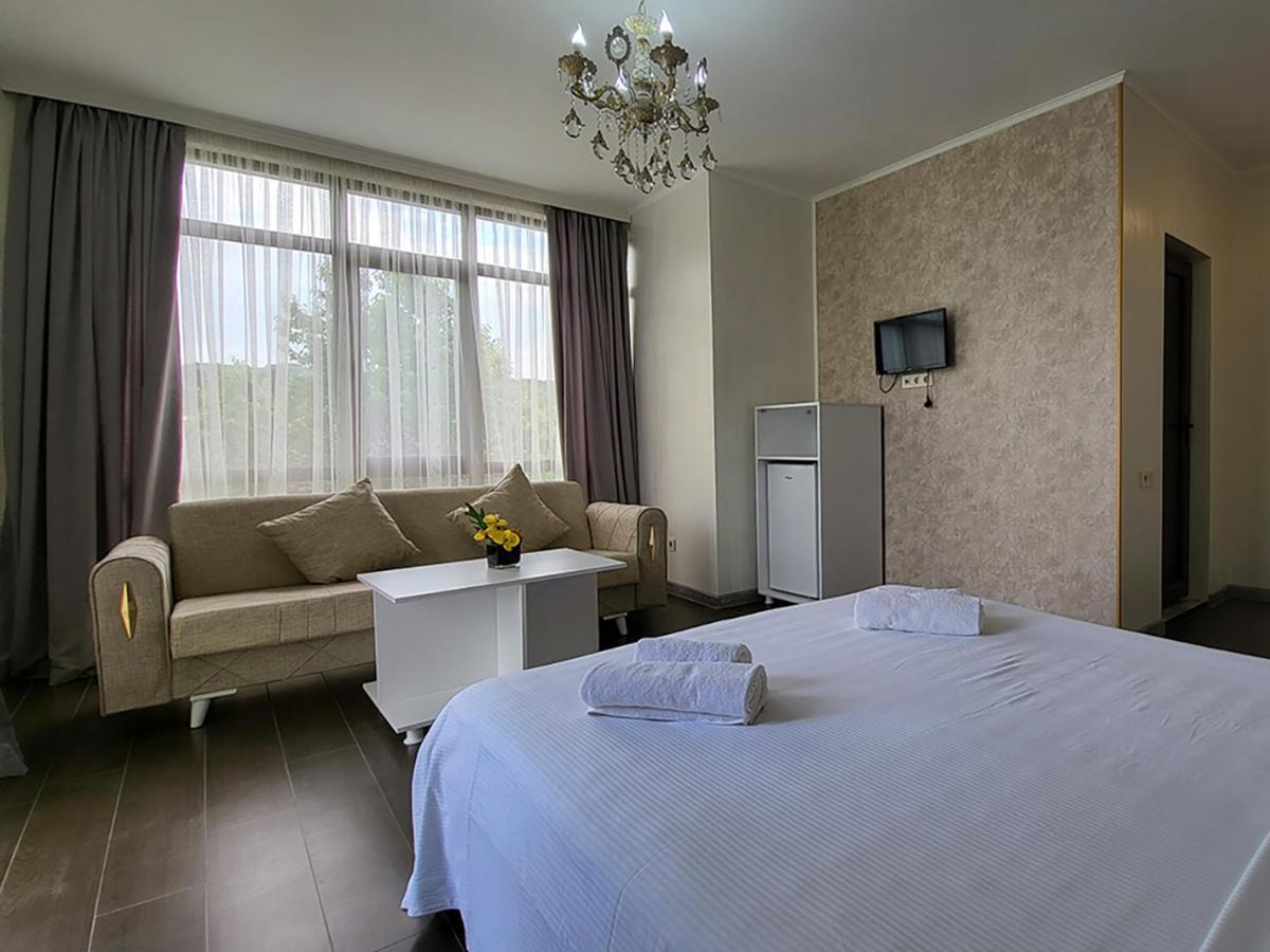 Mite Hotel Chakvi Luaran gambar