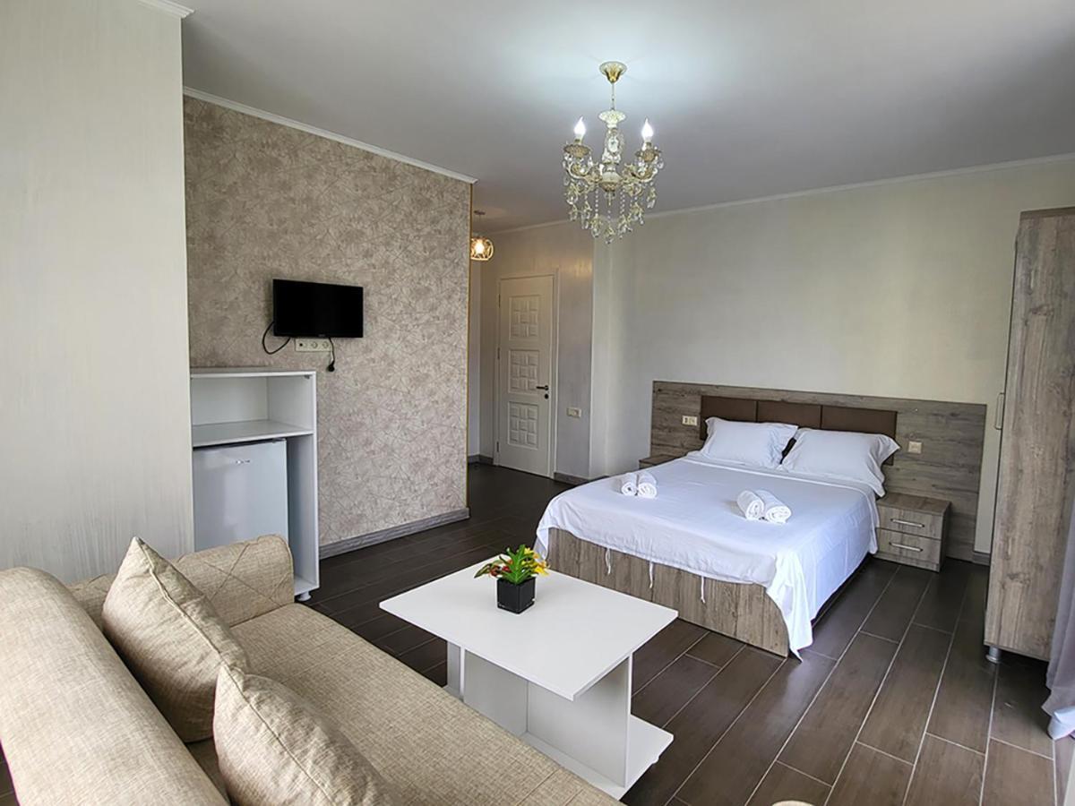 Mite Hotel Chakvi Luaran gambar